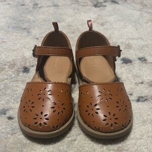 Old Navy Girls Brown Mary Jane Flats with Floral Cutouts size 10